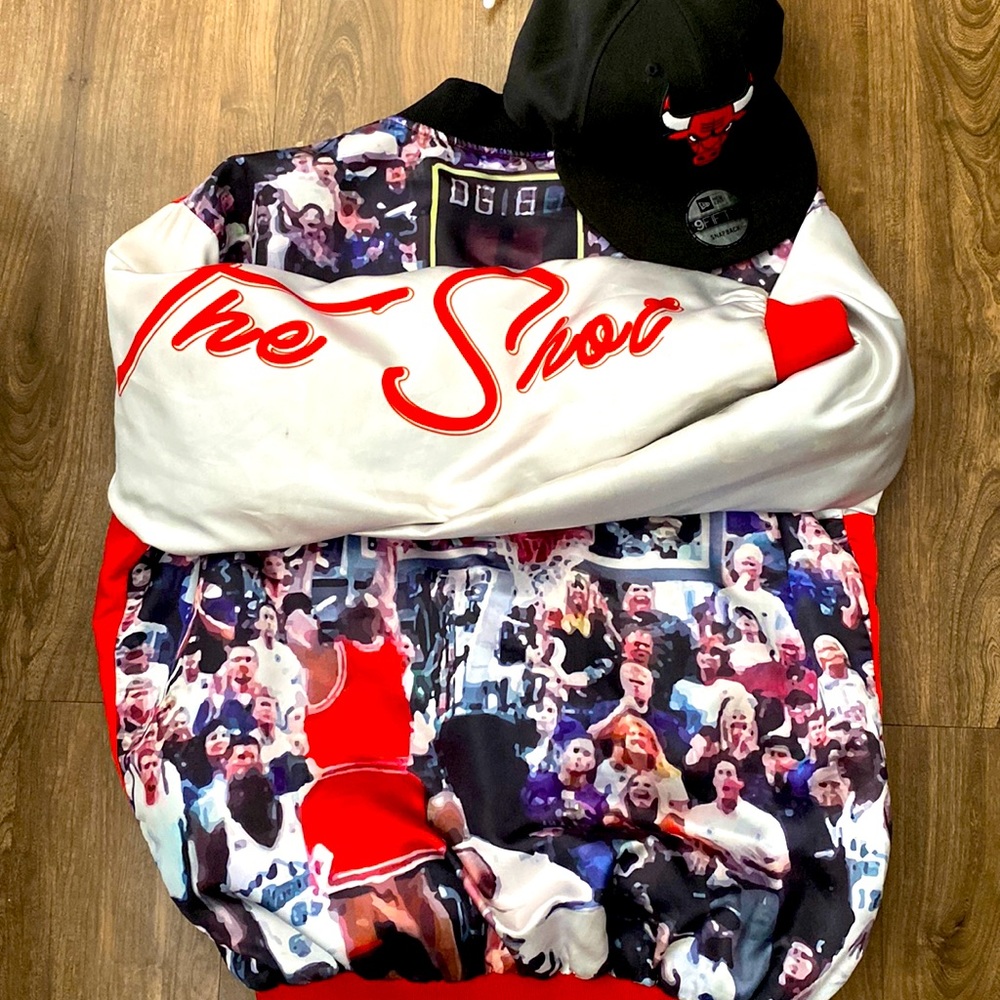 Chicago Bulls jacket and Chicago Bulls hat